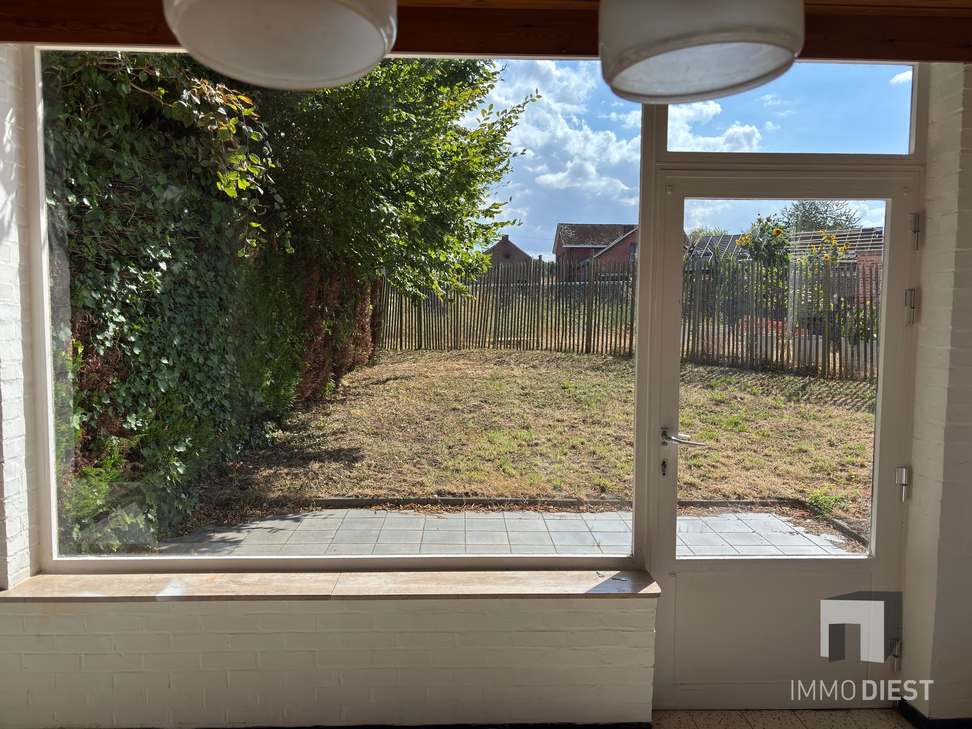 Ruime betaalbare woning met veranda en bijgebouw - foto 4
