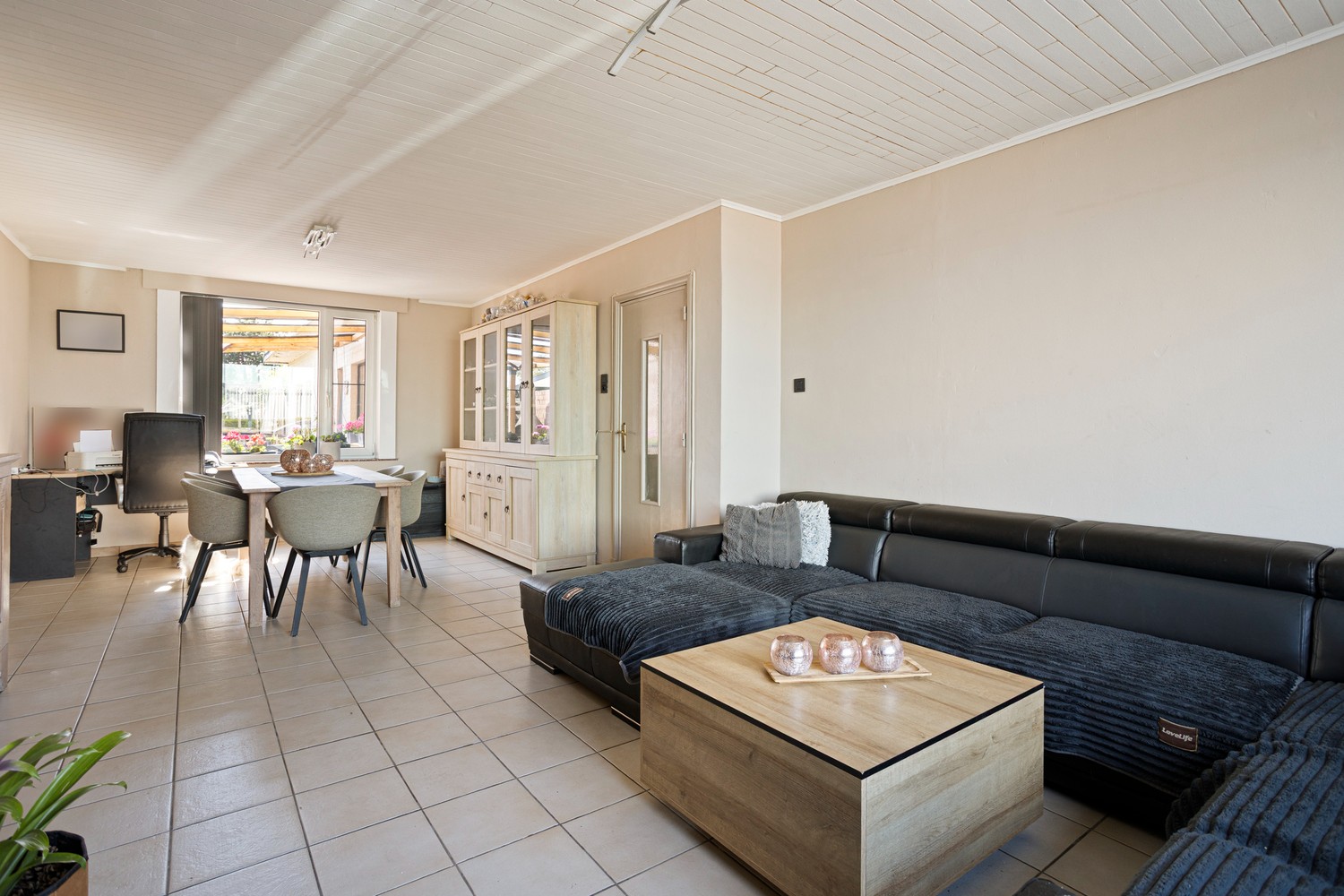 OOSTENDE: INSTAPKLARE GEZINSWONING MET 4 SLPKS &amp; ZONNIGE TUIN - foto 4