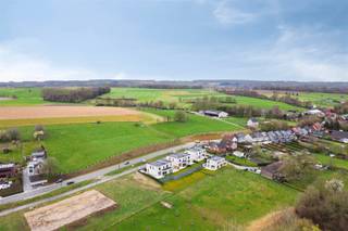 Uitgevend op natuurgebied, nabij de dorpskern van het landelijke Korbeek-Dijle en het historisch centrum van Leuven, met een perfecte verbinding...