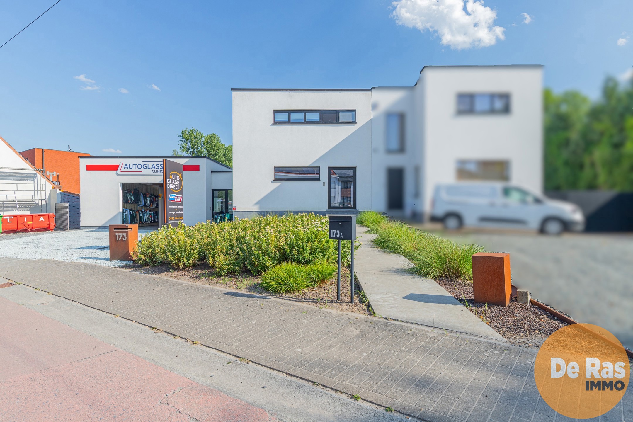 ERPE-MERE - Gerenoveerde halfopen woning met loods in Erpe - foto 1