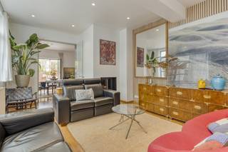 Spacious 2-bedroom apartment for sale in Koekelberg!Located at 38, Rue de Normandie in Koekelberg, this ready-to-move-in apartment spans 134 m²...