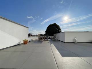 Uitzonderlijk instapklaar appartement met topafwerking in het rustige DenderbelleIn een kleinschalige, recente residentie op de eerste verdieping...