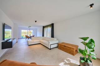 Ruime instapklare gezinswoning met zicht op achterliggend groen.Deze zeer ruime en instapklare BEN nieuwbouwwoning is gelegen te Oudsbergen...