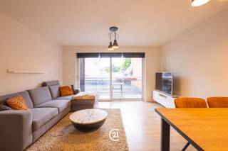 <p>Modern, move-in-ready apartment in downtown Zottegem!</p><p>Located on Trapstraat, just one side street away from the market square, this one-bedroom apartment is on the first floor. Thanks to its central location, shops, restaurants, and public transportation are easily accessible.</p><p>The apartment features a pleasant living area with an open kitchen. It also includes a spacious bedroom with an adjoining walk-in closet, a shower room, and a separate toilet.</p><p>A modern and practical apartment in an excellent location, ideal for those who prefer to live centrally.</p><p>The rent is 645 euros, and the common area fees total 89 euros.</p><p>Interested? Don’t hesitate to contact us to schedule a viewing.<br /> </p>