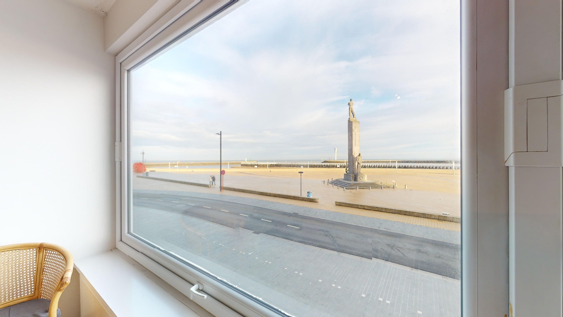 Ruim appartement op de Zeedijk Oostende, met een prachtig zeezicht! - foto 4