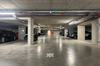 Deze autostaanplaats is gelegen in de ondergrondse verdieping van de Residentie Rijvisschehof. De residentie is gelegen op een boogscheut van...