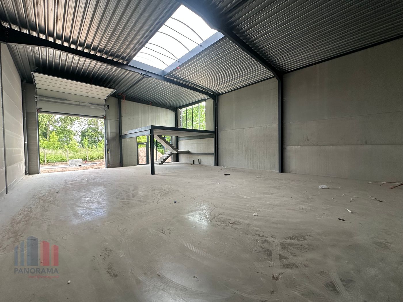 223 m² nieuwbouw KMO-unit met mezzanine langs Meensesteenweg - photo 3