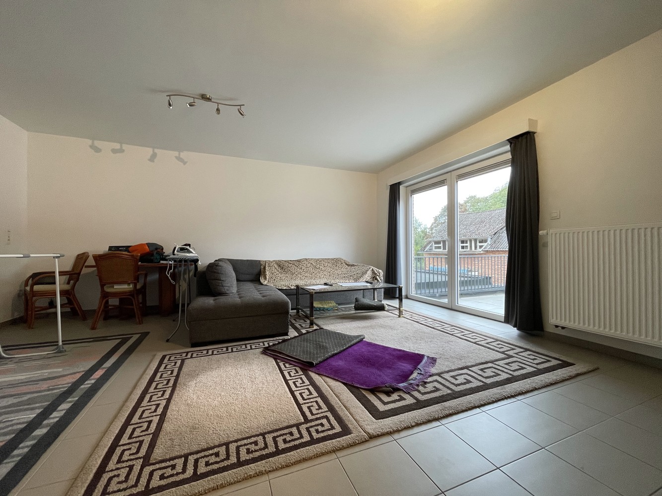 Appartement met 2 slaapkamers, terras en gemeenschappelijke tuin - foto 3