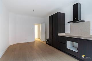 Gerenoveerd appartement (78 m²) met 2 slaapkamers en buitenruimte (22 m²) in Wilrijk. In de Scheidingstraat woon je op de grens van Wilrijk en...