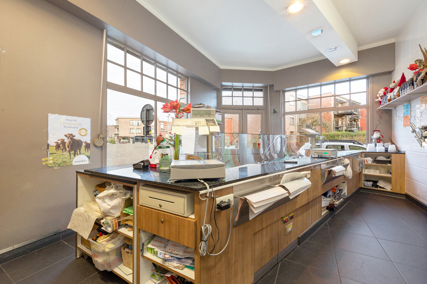 Hoekpand met handels- en/of woonmogelijkheden te Mortsel - foto 2