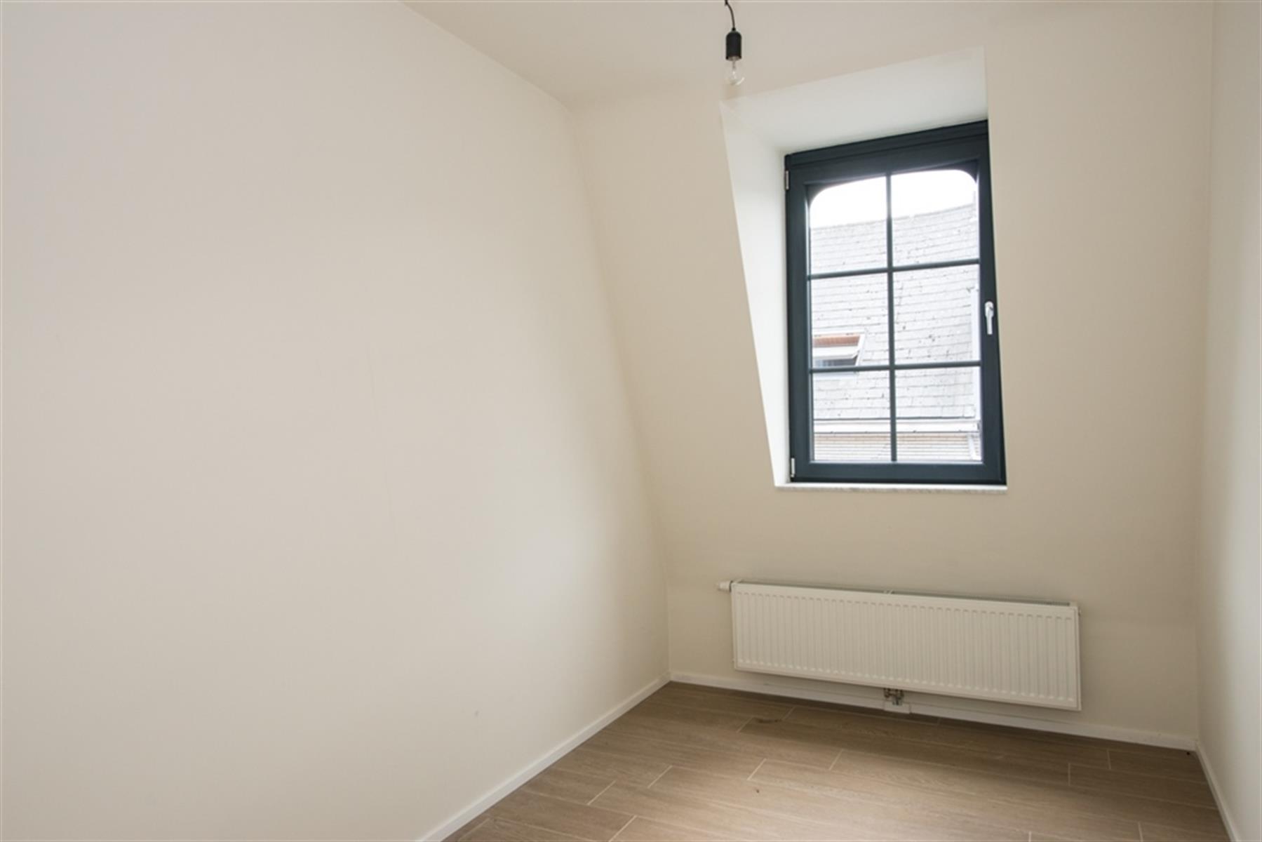 DAKAPPARTEMENT 2 SLPKS, GROOT TERRAS  EN AUTOSTAANPLAATS IN KONTICH-CENTRUM - foto 5