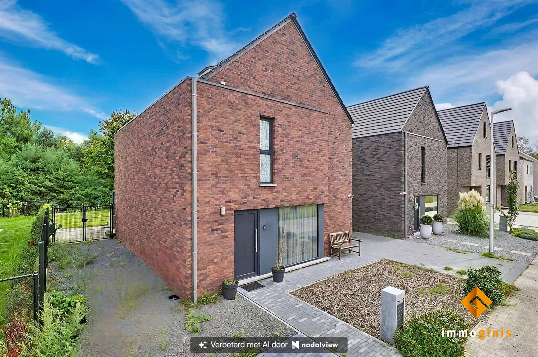 Recente woning met 3 slaapkamers op een mooi perceel van 4a12ca, in een rustige, kindvriendelijke en groene omgeving. - foto 2