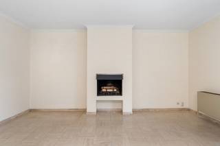 Te koop in Meise: gelijkvloerse woning in het centrum van Meise, op korte afstand van scholen, winkels, park en openbaar vervoer.Deze bungalow is...