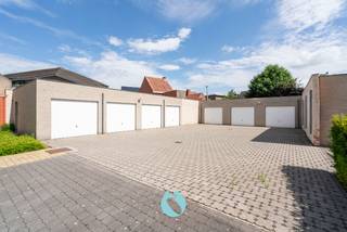 Garage for rent in Evergem