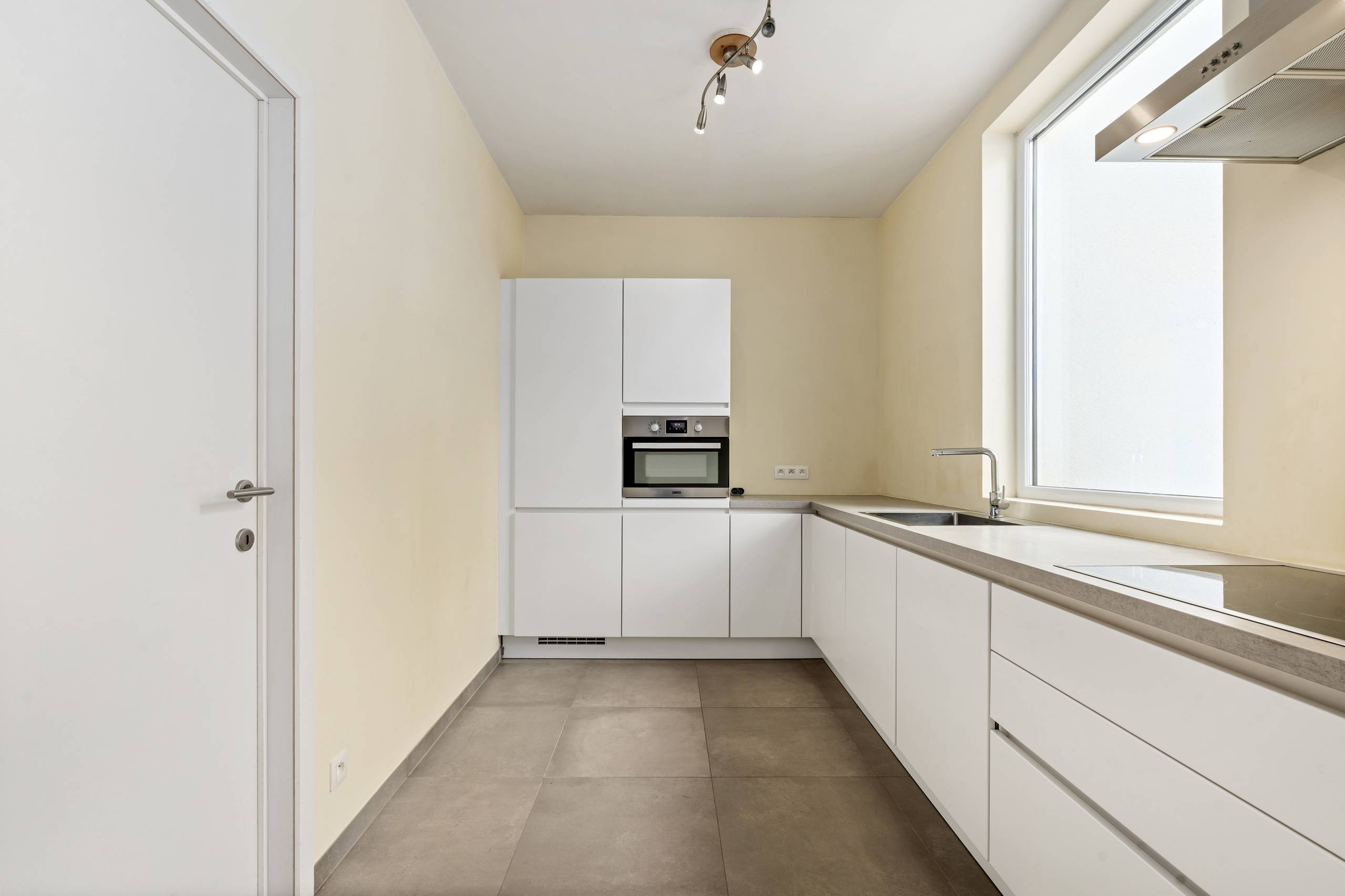 Apartment for sale in Sint-Gillis-Waas with 1 bedroom - photo 5