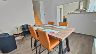 Ledegem: Woning te koop nabij het centrum van Ledegem.Deze woning met twee slaapkamers biedt talloze mogelijkheden om naar eigen wens in te richten...