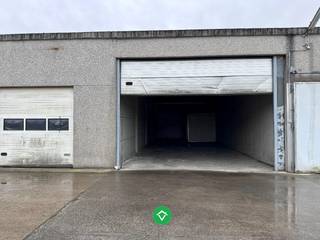 Deze opslagruimte heeft een oppervlakte van 100m², gelegen langs de Wikkelaarstraat te Vladslo (Diksmuide).Dit is enkel voorzien als opslagruimte...