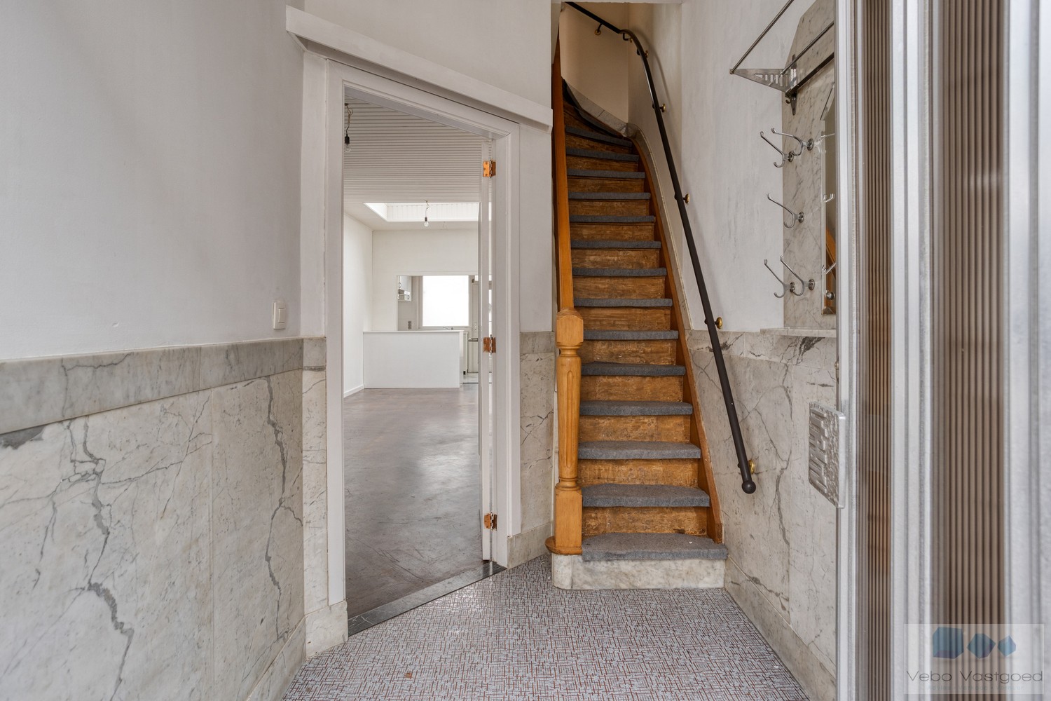 Te renoveren stadswoning op uitstekende locatie te Lier - foto 4