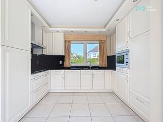 Overijse : Villa prête à emménager d’environ 220 m² (selon le PEB), située sur un terrain de 5a50ca dans un quartier résidentiel calme et...