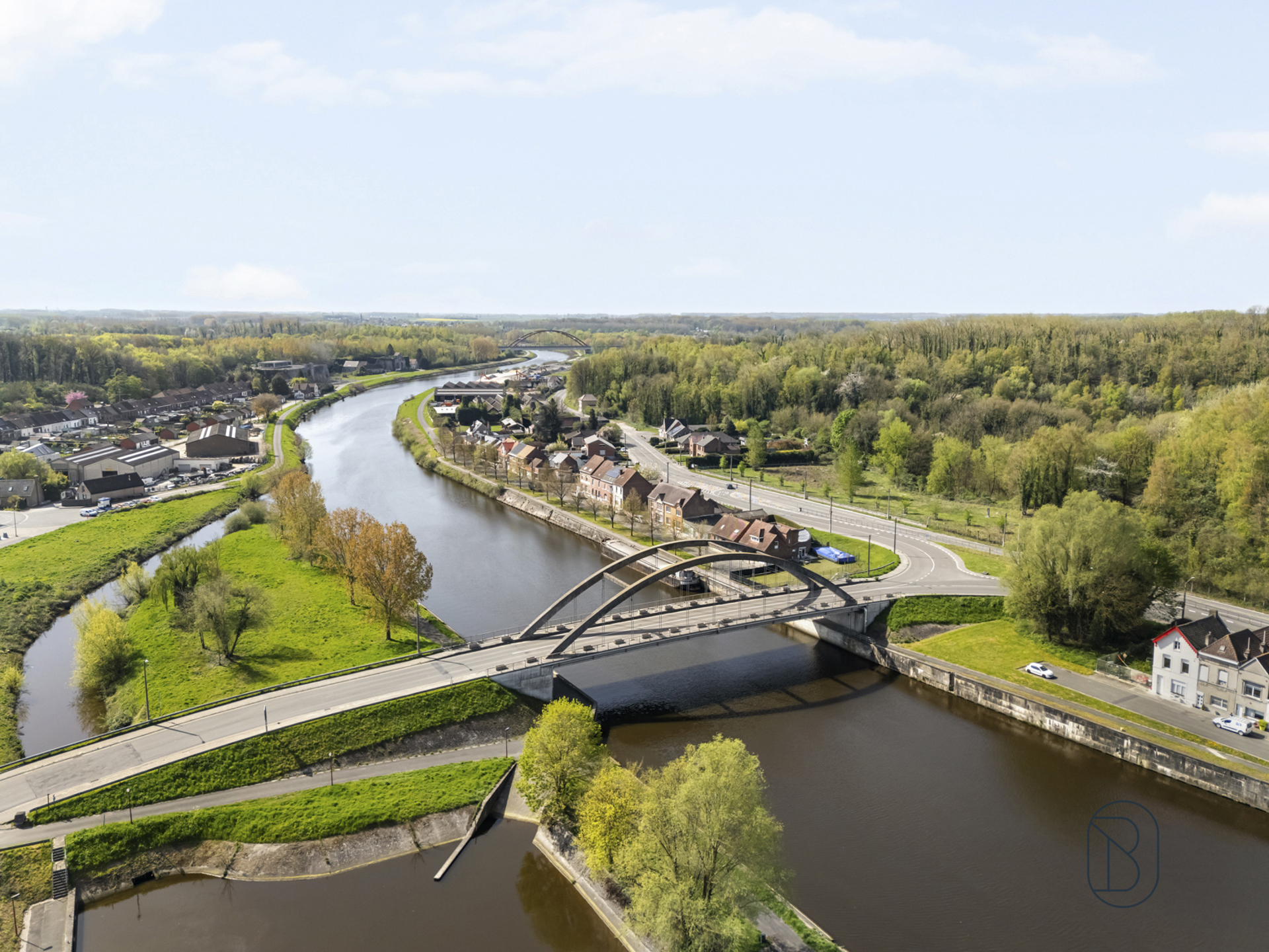 Maison mitoyenne idéalement située - foto 2