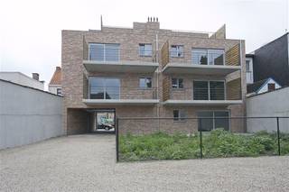 Inschrijven kan enkel via huuraanvraag op www.immodyck.be.  Telefonisch geen afspraken mogelijk. Nieuwbouwappartement op de 2° verdieping  (met lift)...