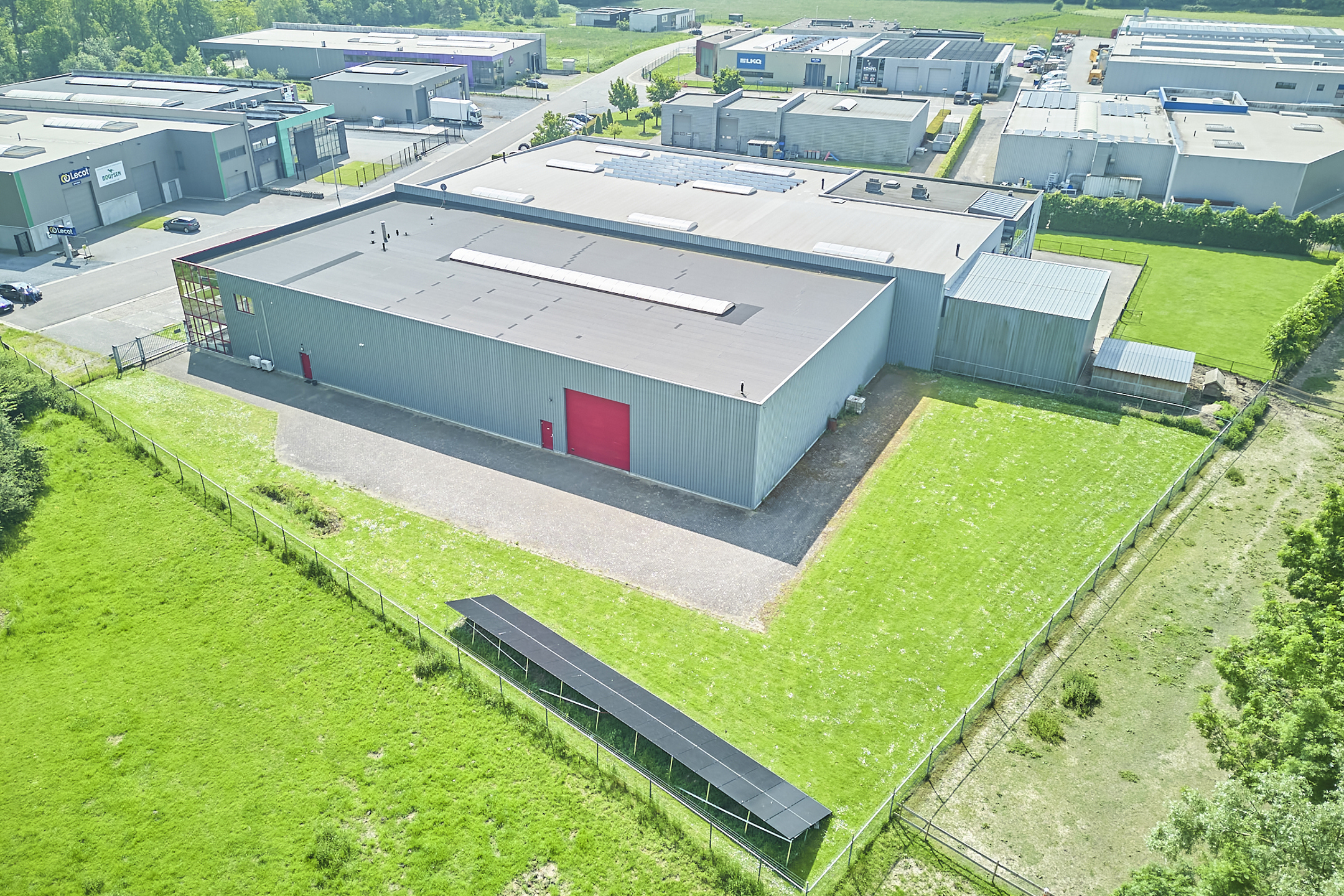  TE KOOP - HAL &amp; KANTOOR in topconditie - foto 1