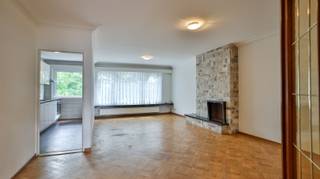 Op de 3e verdieping van een kleinschalig gebouw van 8 appartementen, wordt dit appartement te koop aangeboden.We genieten van een zeer centrale...
