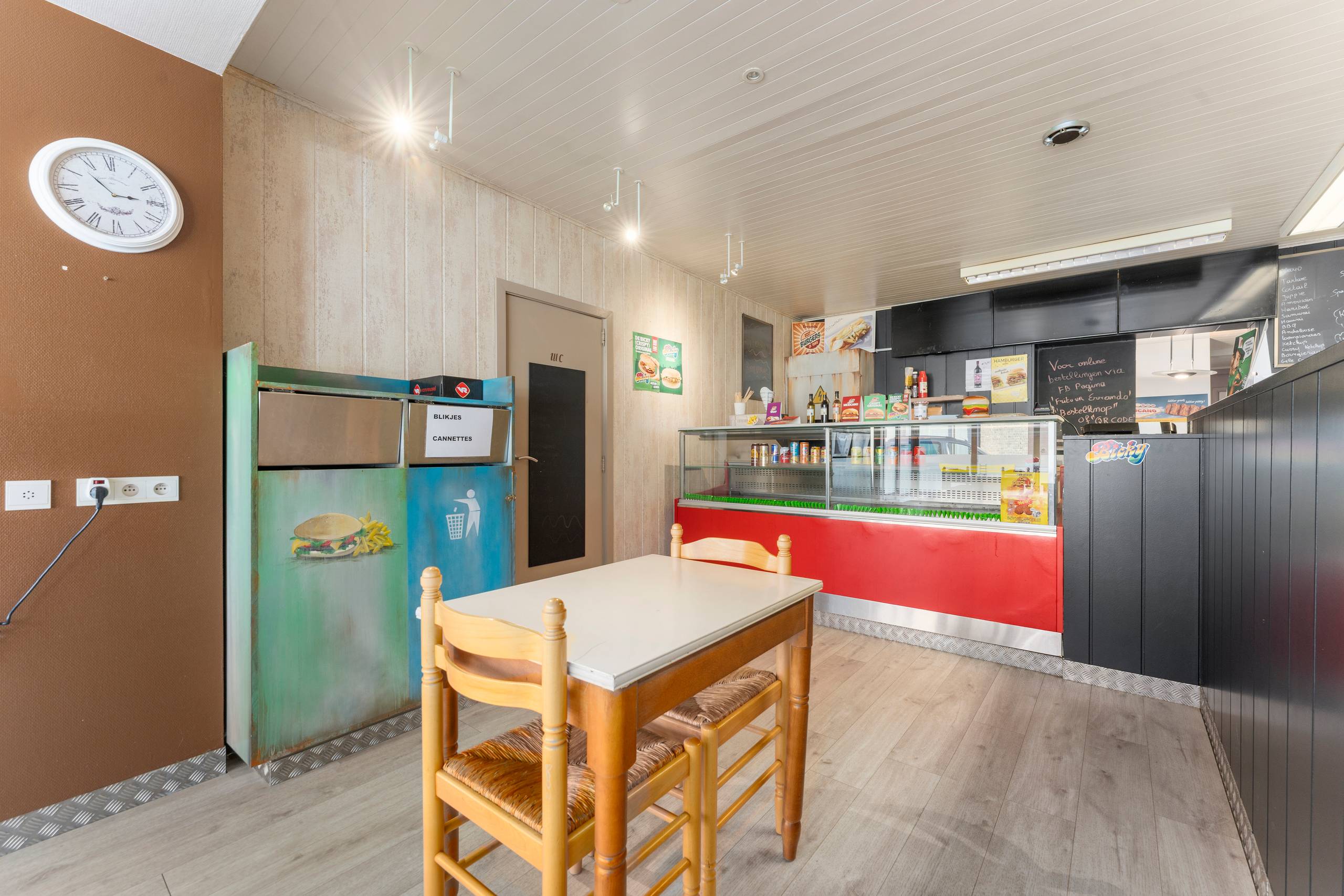 Commercial for sale in Leisele with 4 bedrooms - photo 5