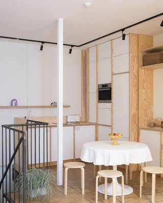 Bijzonder duplexappartement (240 m²) met vier slaapkamers, telkens met eigen sanitair en buitenruimte, gelegen in een kleinschalige residentie...