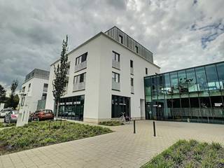 Spacious apartment for rent in residence 'Witte Molenpark'. The apartment has a spacious living room and a double terrace. One of the...