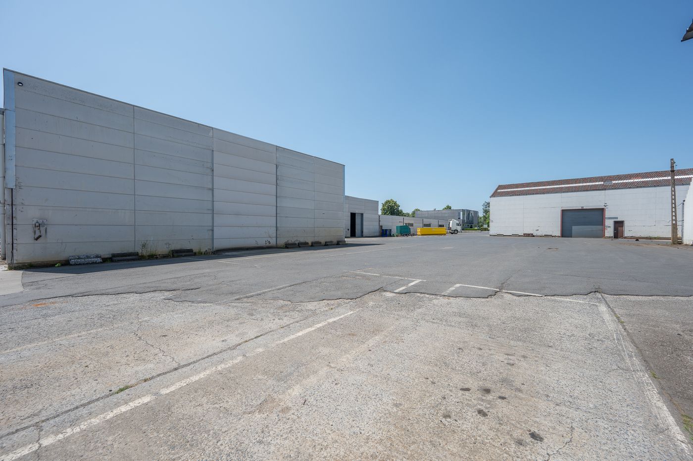 2.100 m² magazijnruimte in Meulebeke te huur korte termijn - foto 3