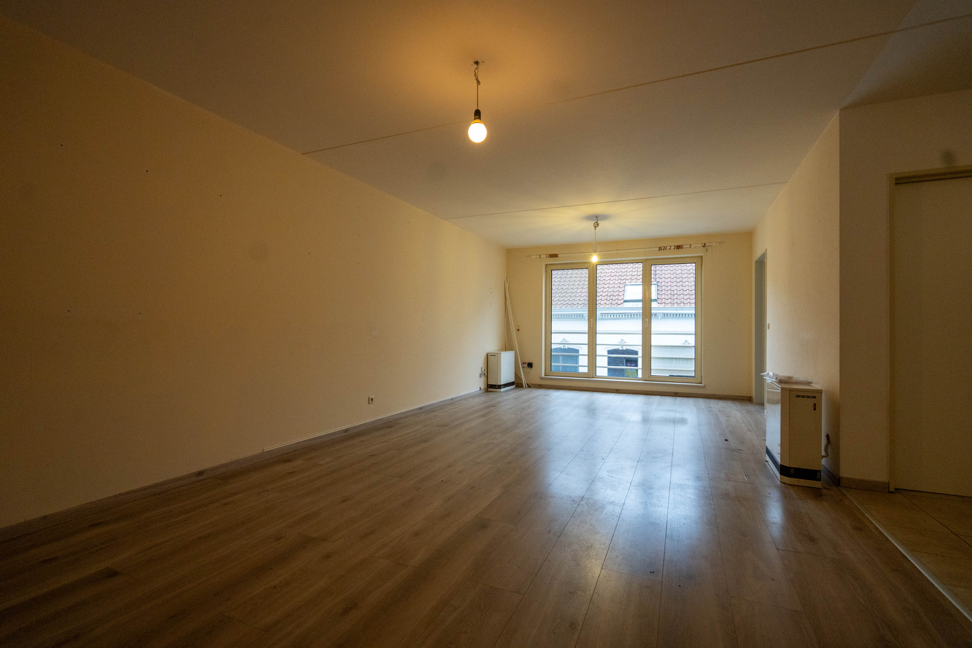 Goed gelegen appartement met 2 slaapkamers - foto 1