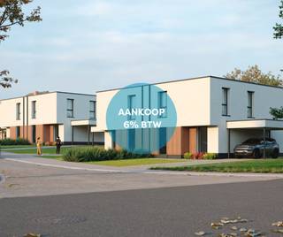 <p>Voor meer info of een bezoek, bel 054 69 39 37 - Op een<strong> toplocatie</strong> in <strong>Zandbergen, </strong>bevinden zich deze halfopen bebouwing op een perceel van 3a 50ca. Binnen dit project zijn er<strong> vier halfopen bebouwingen</strong> beschikbaar. De woningen omvatten allen een ruime inkomhal, waar ook het apart toilet voorzien is. Verder bereiken we de ruime en lichtrijke eet- en leefruimtes met <strong>open keuken. </strong>Op de eerste verdieping zijn er telkens <strong>drie ruime slaapkamers</strong> aanwezig, een apart toilet, technische bergruimte en een ruime badkamer die voorzien is van zowel bad, douche en dubbele lavabo. Op deze bovenverdieping kan de indeling nog worden aangepast: open of gesloten bureauruimte, vergroten van de slaapkamers,… <strong>De afwerking van de woningen (keuken, badkamer, vloeren) kan volledig naar eigen smaak worden gekozen! </strong><strong>Warmtepomp – Zonnepanelen – Vloerverwarming – Toplocatie!<br /></strong><br /><strong>*Prijzen vermeld in de advertentie betreft prijs excl. BTW en kosten<br />**Mogelijkheid tot aankoop aan 6% BTW.</strong></p>