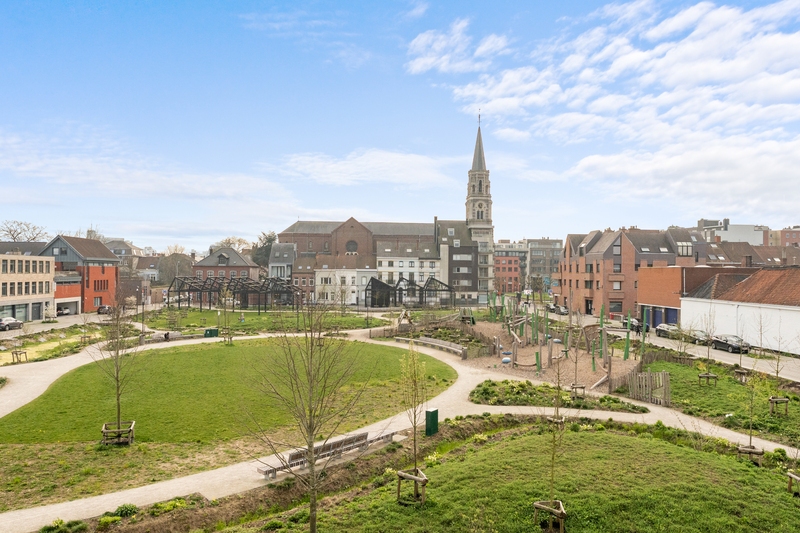 Roeselare- ruime bel-etage met 3 slaapkamers op toplocatie - foto 2