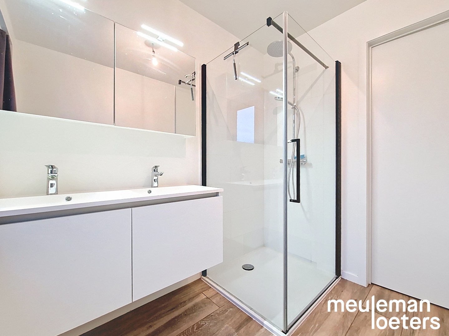 Modern appartement met terras en autostaanplaats - foto 4