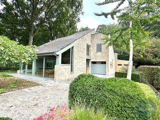 Te huur: stijlvolle villa in een oase van rust - Torhout - Wijnendale (domein d´Aertrycke) Op zoek naar een exclusieve woonplek waar rust, natuur en...