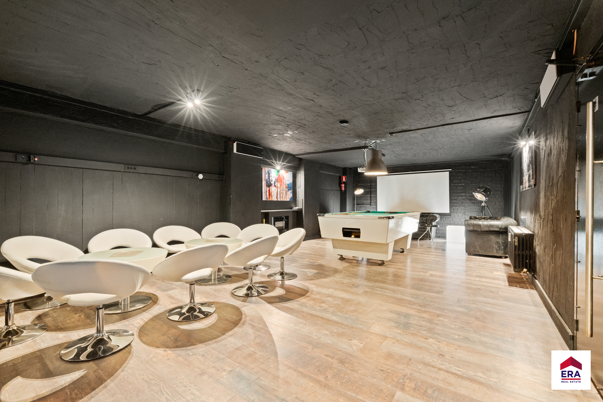 Te koop: Prachtig gelegen Loungebar te Sint-Idesbald! - foto 3