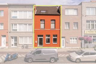 Instapklaar huis met 5 slaapkamers en zonnige stadstuin in Wilrijk In deze ruime, instapklare woning in Wilrijk met grote raampartijen geniet u...