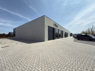 De KMO Unit van 285 m² maakt deel uit van het prestigieuze PARK RIVA-project, bestaande uit 4 fasen. Deze unieke architecturale parel bevindt zich op...