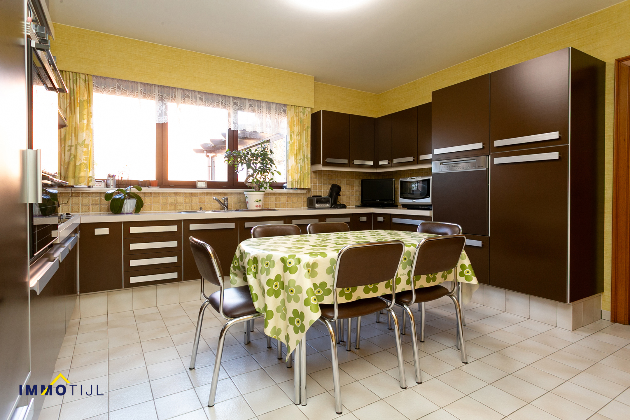 Instapklare laagbouwvilla op rustige centrumlocatie! - foto 5