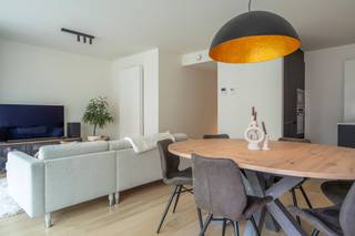 Ready to move in, high-quality two-bedroom apartment for sale on the first floor in residence Twins, located in Henri Lebbestraat in...