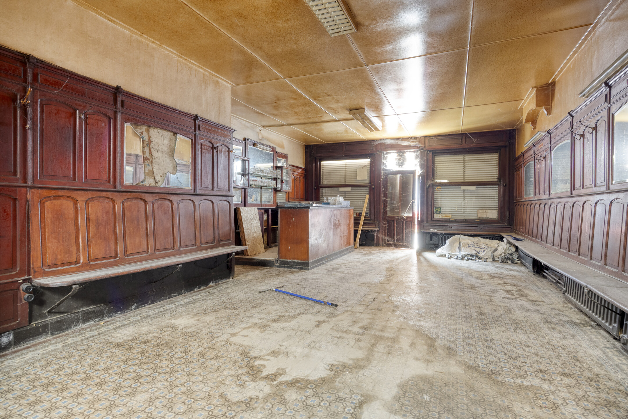 Te renoveren gebouw voor gemengd gebruik in Groot-Bijgaarden - foto 4