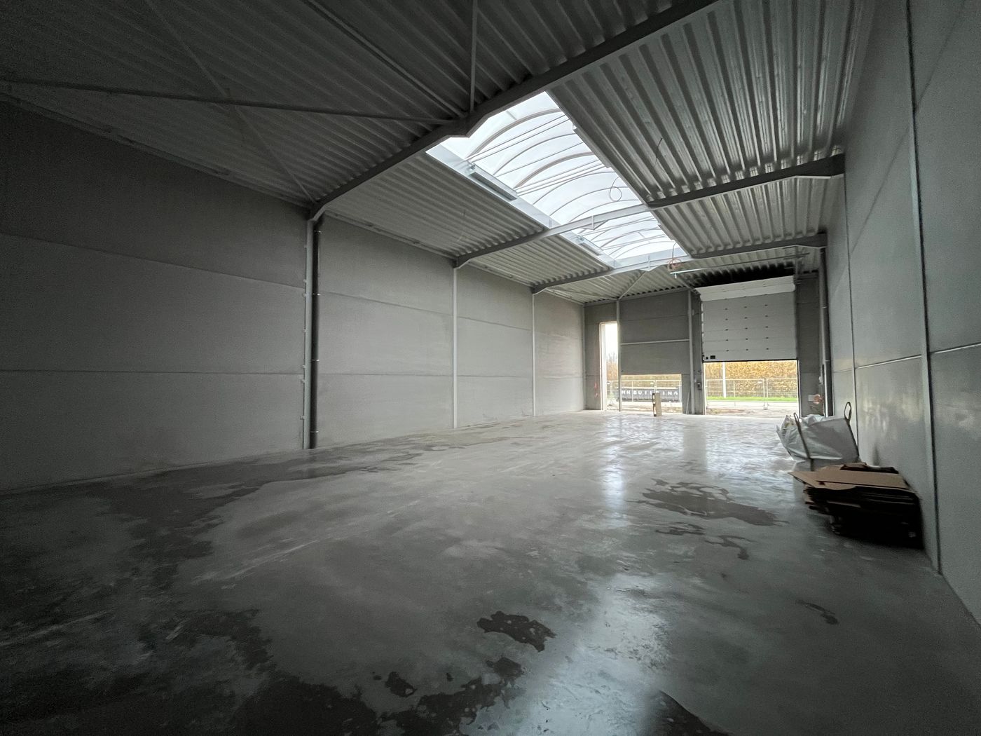 Opslagruimte van 300 m² &amp; uitstekend gelegen vlak aan de E40 - photo 4