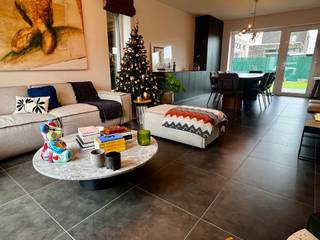 In een rustige en aangename woonomgeving in Eke-Nazareth–De Pinte vinden we deze moderne en energiezuinige BEN-woning, ideaal voor wie comfortabel...