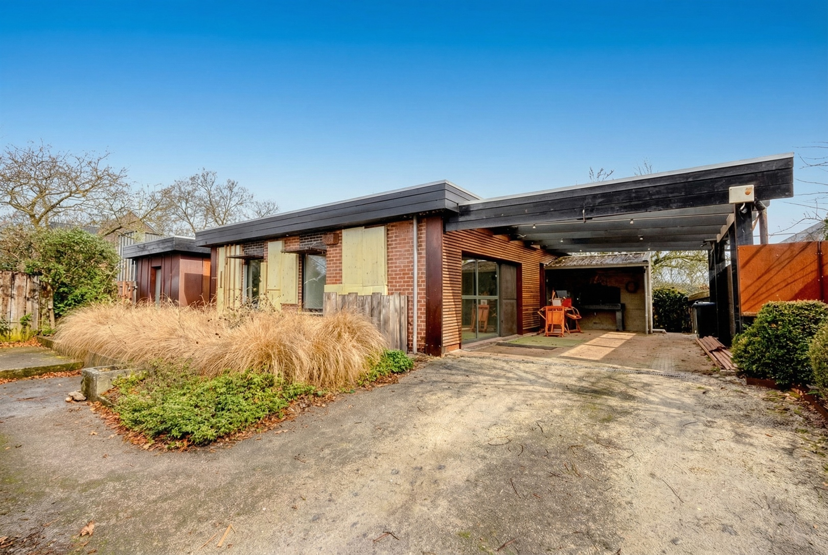 Charmante bungalow met prachtige tuin - foto 4