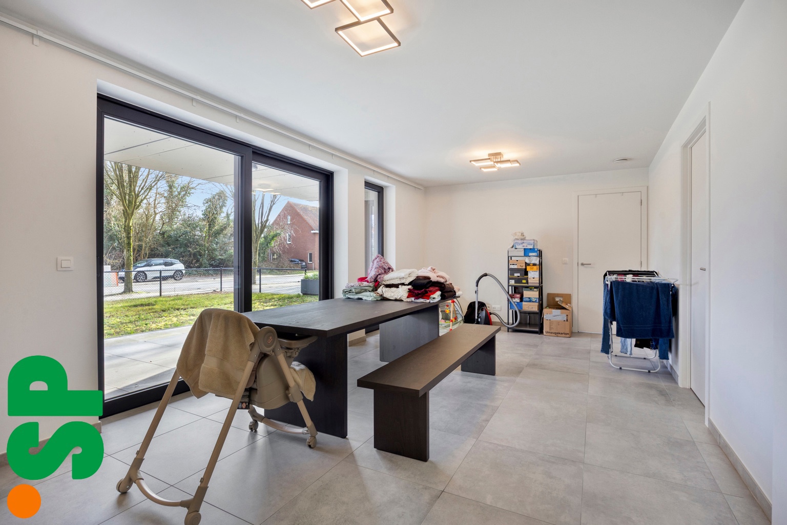 Volledig afwerkt gelijkvloers appartement met tuintje. - foto 5