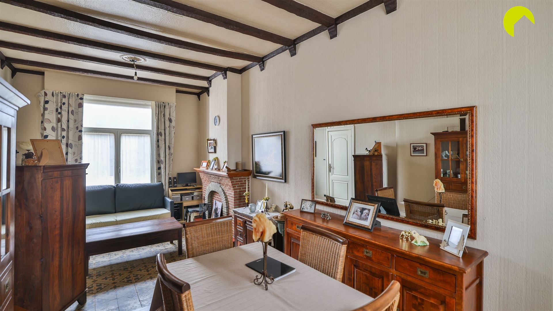 Op te frissen starterswoning in het centrum van Edegem - foto 3