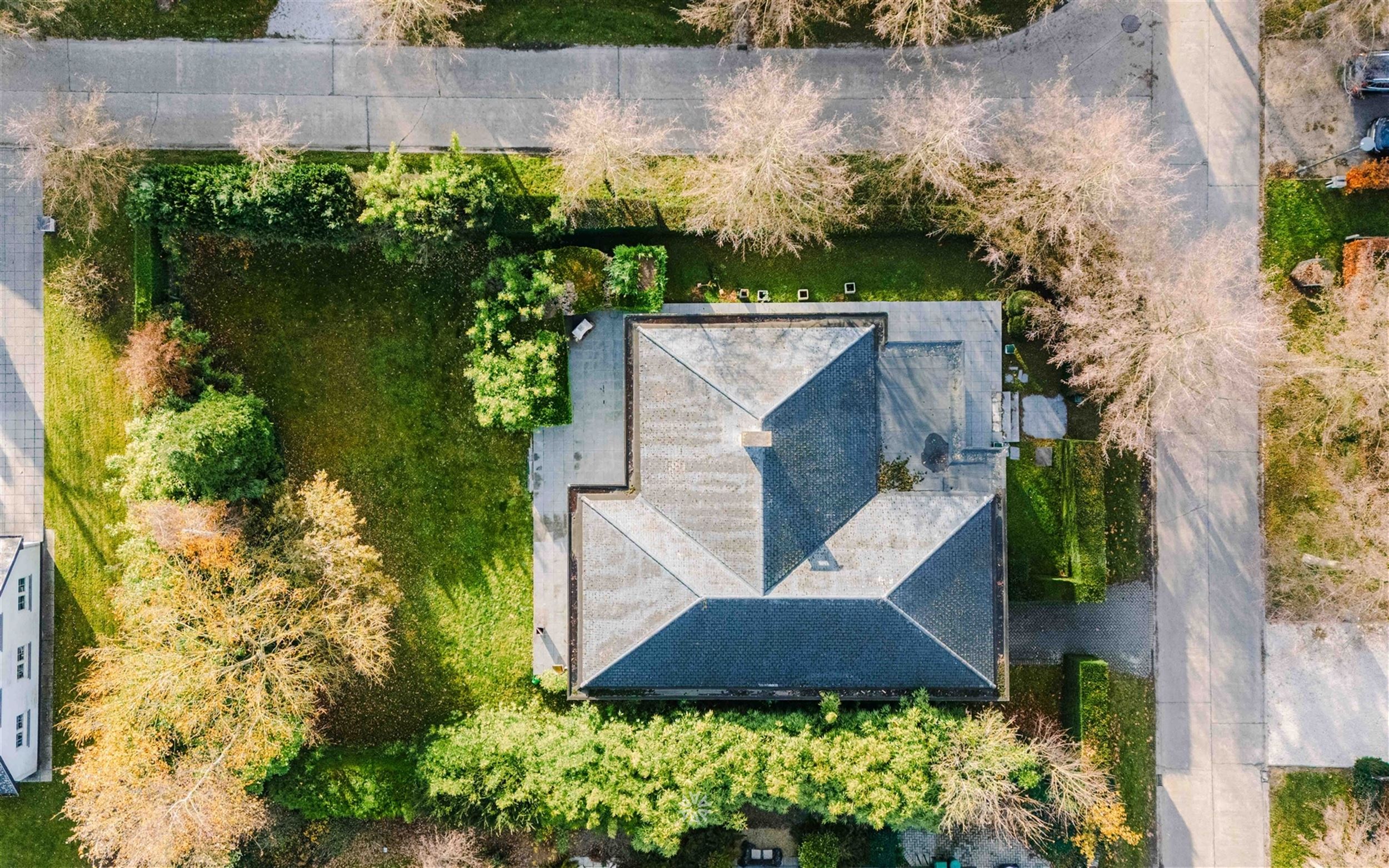 Te renoveren bungalow in gegeerde en rustige woonwijk - foto 3
