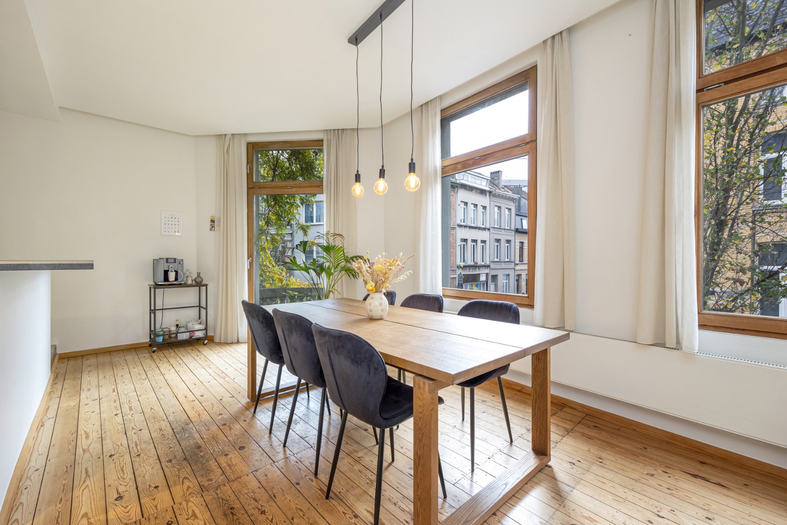 Ruim triplex appt met 2 slpk en dakterras nabij 't Zuid! - foto 3