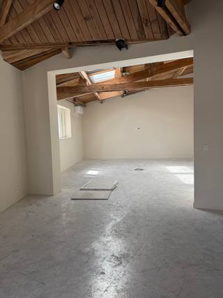 Dit gebouw werd oorspronkelijk ontworpen door de architecten Léonard en Henri Blomme in 1905 en gebouwd in opdracht van diamantair Louis...